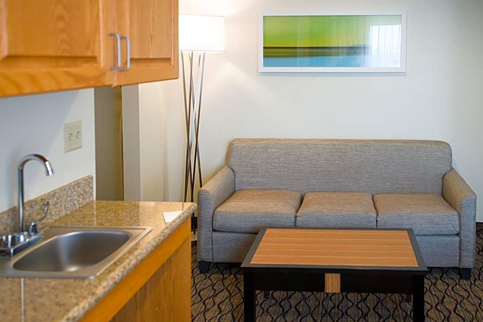 Holiday Inn Express Hotel & Suites Chanhassen By IHG