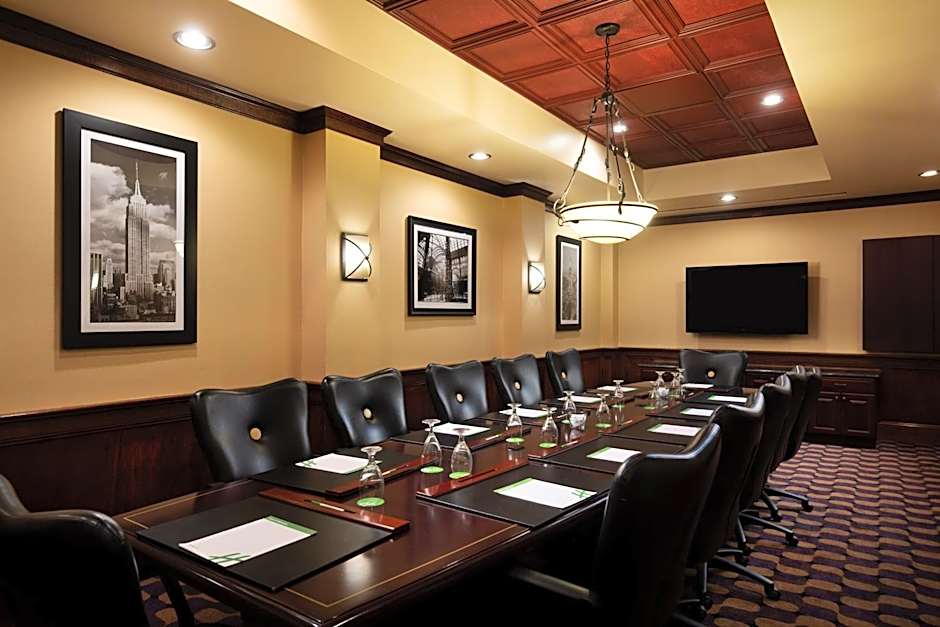 Holiday Inn Clark - Newark By IHG