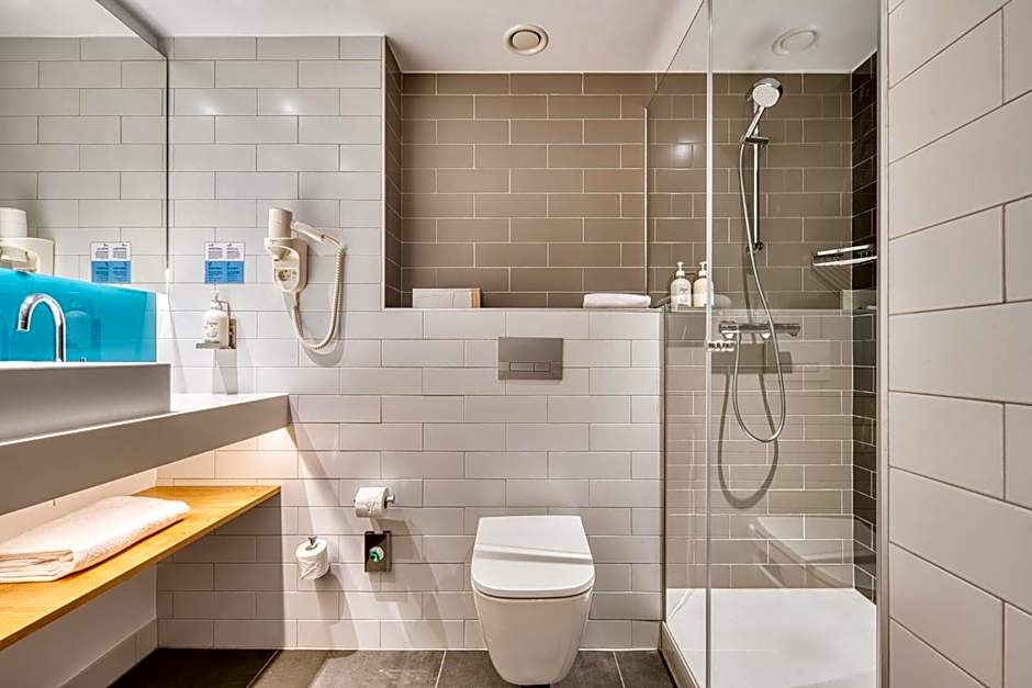 Holiday Inn Express Madrid Airport By IHG