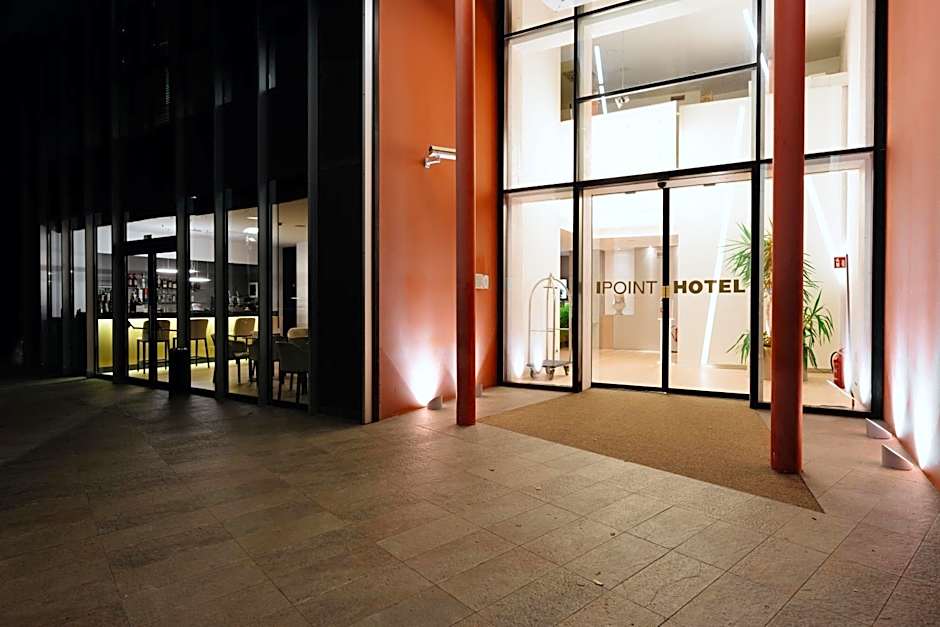 NEW IPOINT HOTEL