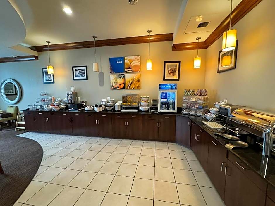 Comfort Inn & Suites Lexington Park