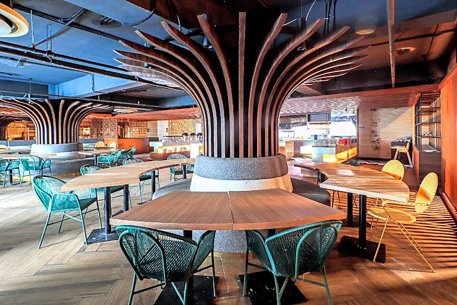 Sunday Hotel Arshika Sunset Road