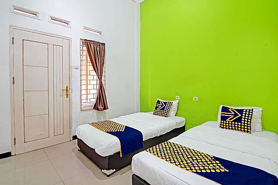 Hotel O Penginapan Puti SyariahNearBandara Sultan Syarif Kasim II