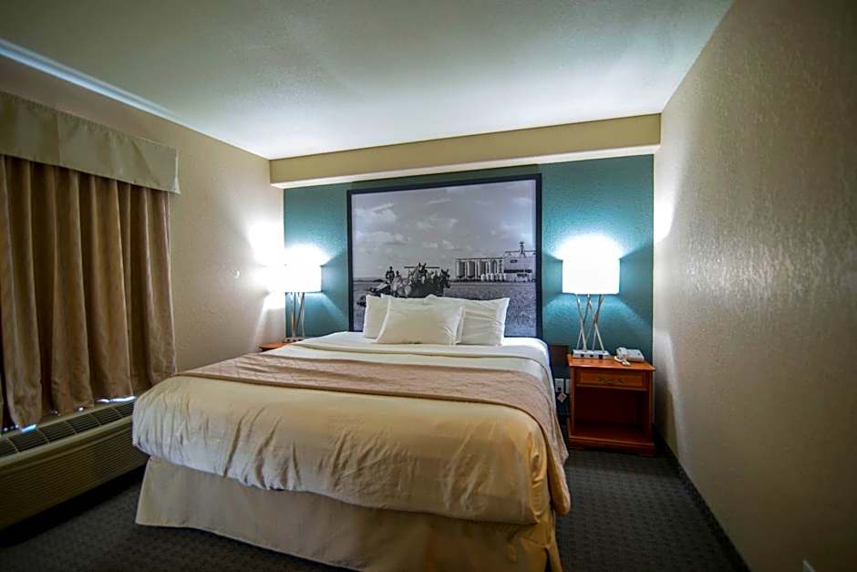 Super 8 by Wyndham Dauphin