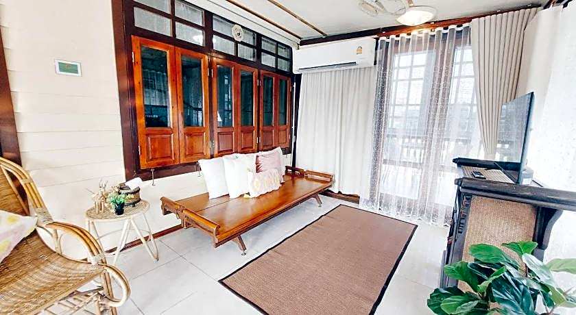 Green Riverside Homestay