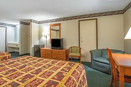 2 QUEEN BEDS NONSMOKING