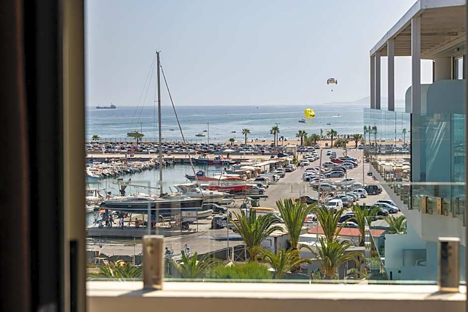 Kyma Suites Beach Hotel