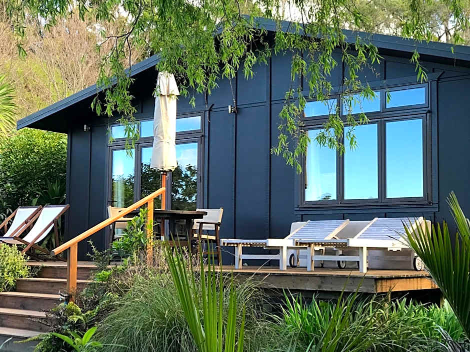 Adrift In Golden Bay- Absolute Beachfront Villas