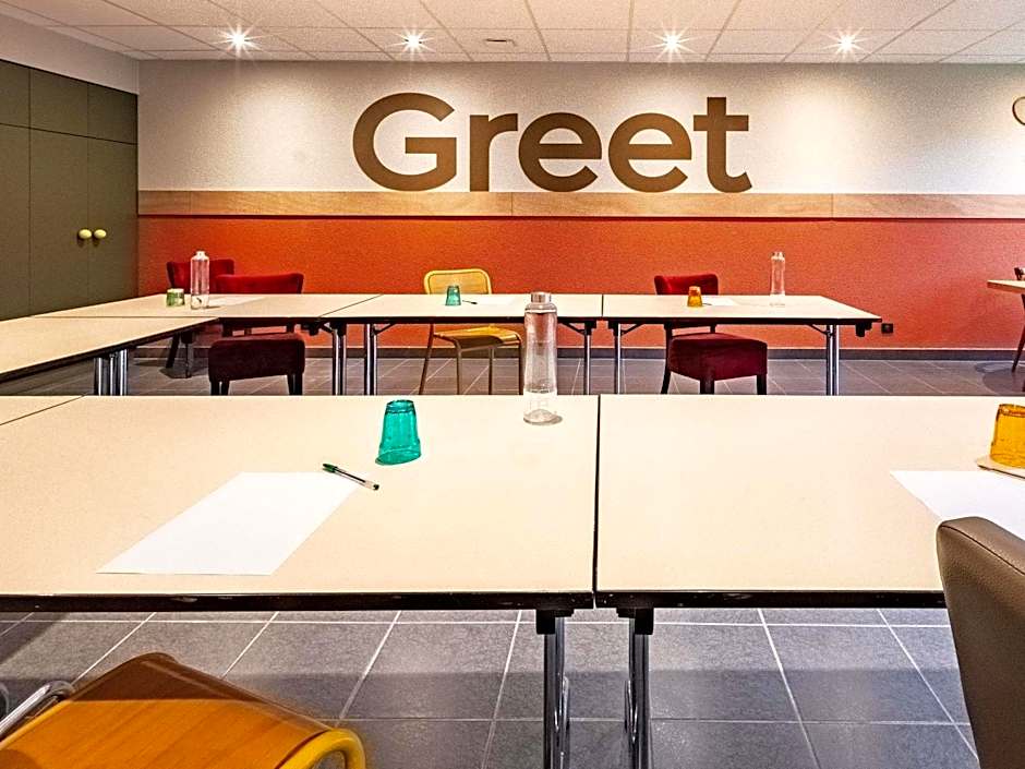 greet Hotel Massieux Lyon Nord