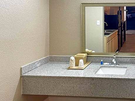 2 Double Beds, Smoking