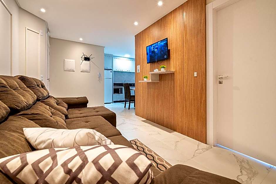 015 - Apartamento alto padrão próximo ao centro e à Praia de Bombas