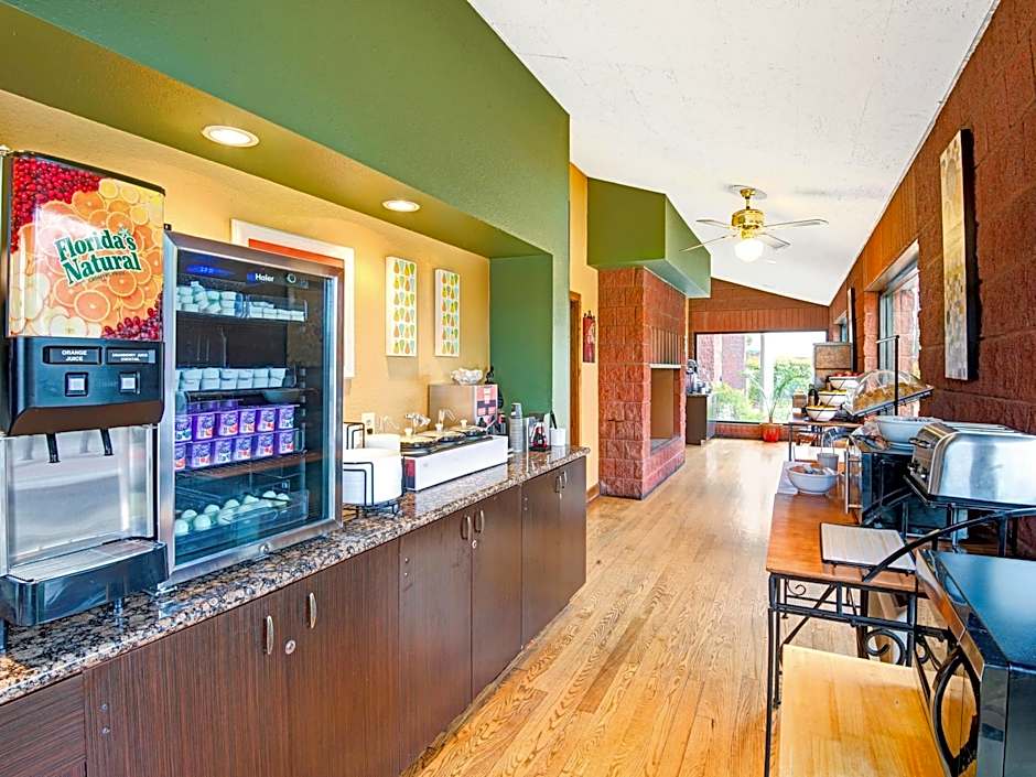 Ramada by Wyndham Albuquerque Airport