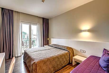 Superior Double or Twin Room with Terrace