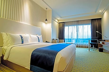 Deluxe Double or Twin Room with 15% discount on food & soft beverages