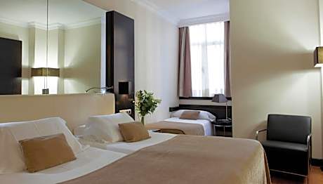 Triple Room (2 Adults + 1 Child)