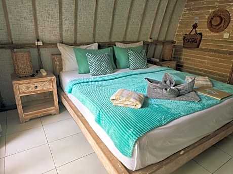 Bungalow with Garden View