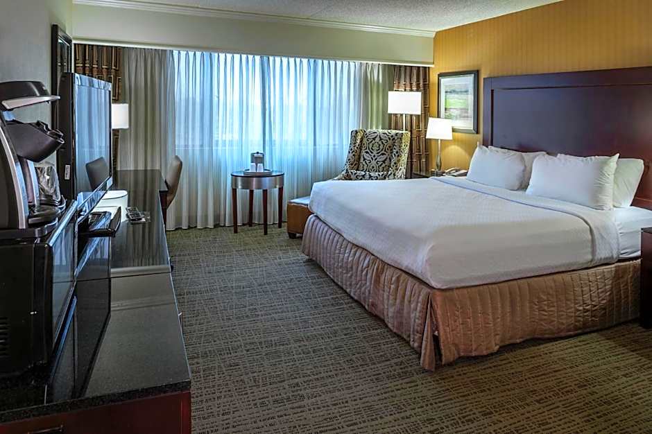 Crowne Plaza Hotel St. Louis Airport By IHG