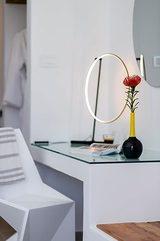 Elements Sifnos Boutique