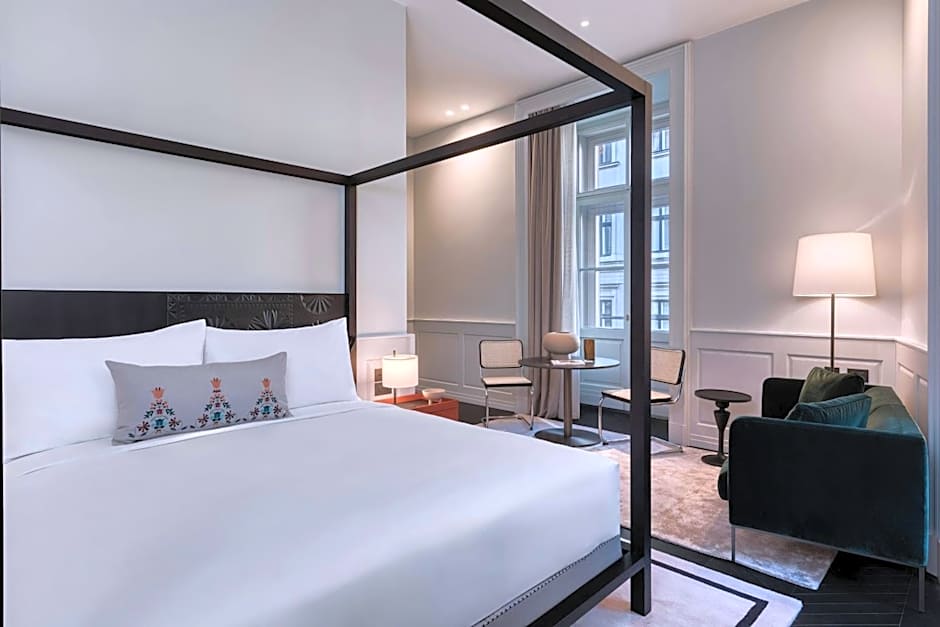 Dorothea Hotel, Budapest, Autograph Collection