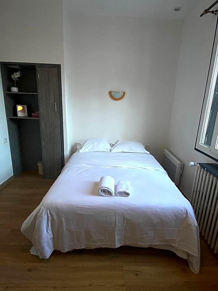 Hôtel & Restaurant ISVARA