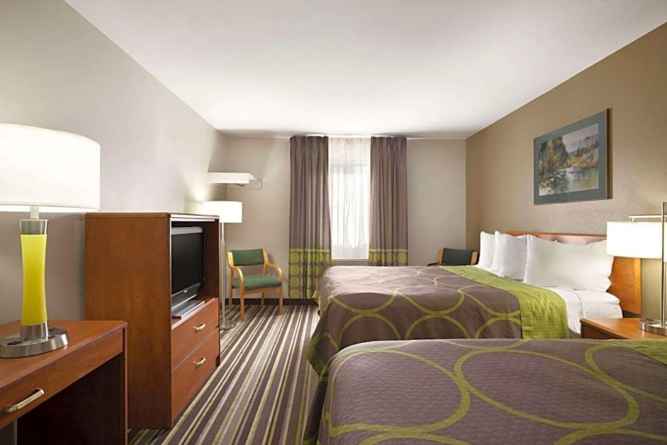 Super 8 by Wyndham Bozeman