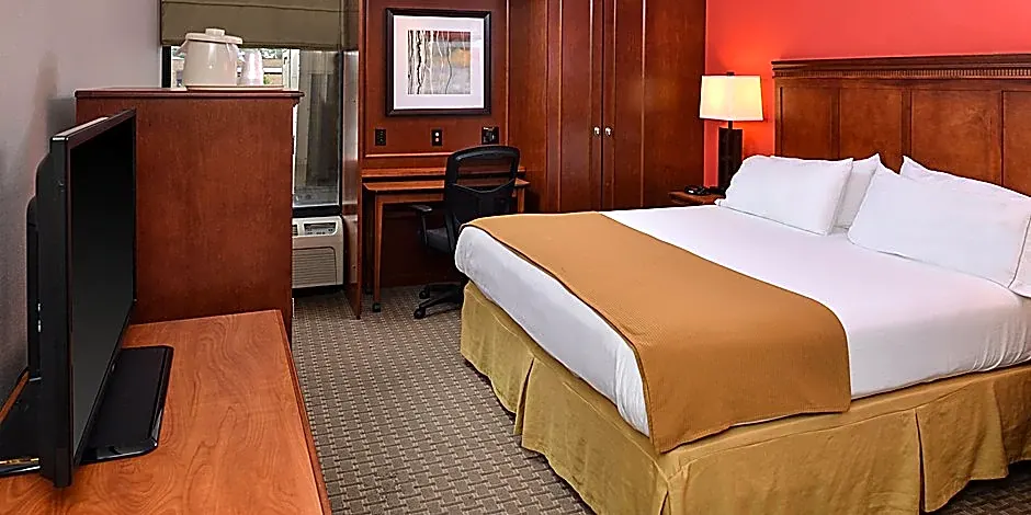 Holiday Inn Express Crestwood By IHG