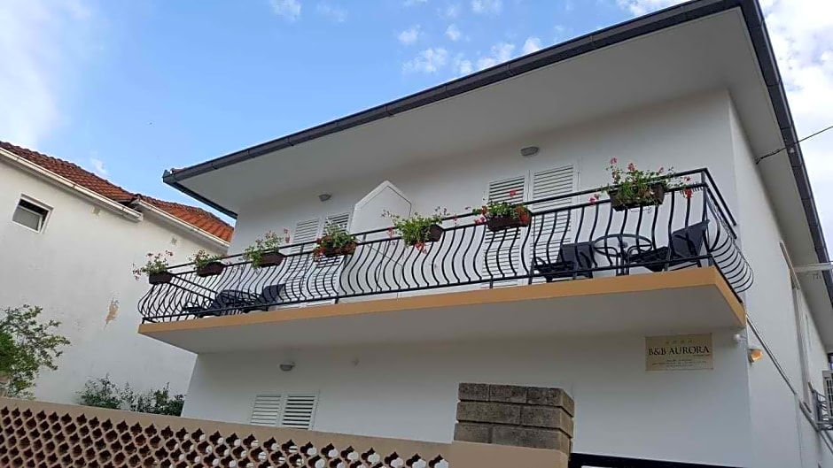 B&B Aurora