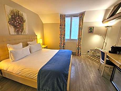 Privilege King Room with Pool View