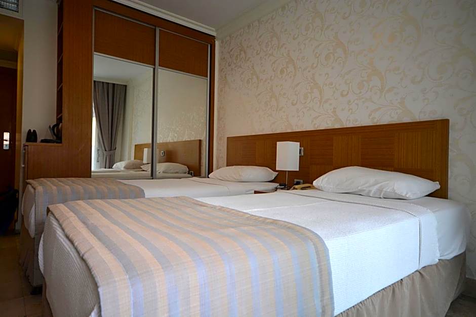 Photo 1 of 4 of 1 Double Bed or 2 Beds