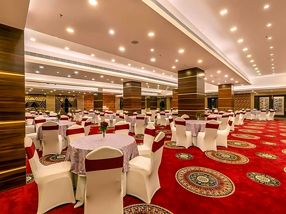 Divine Clarks Inn Suites