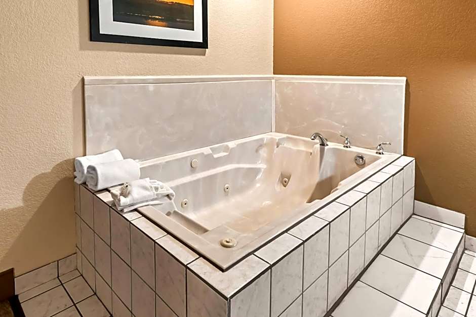 Quality Inn & Suites Granbury