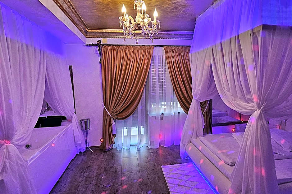 Hotel Boutique Mikaela (Adult Only)