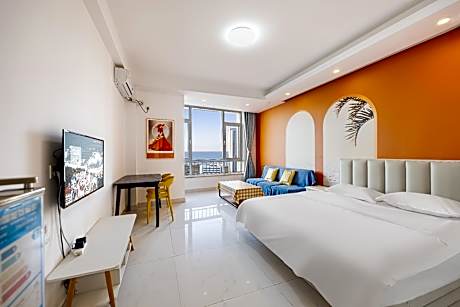 Studio Apartment with Sea View