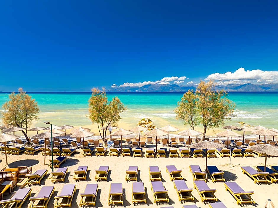 Angela Beach Hotel & Apts