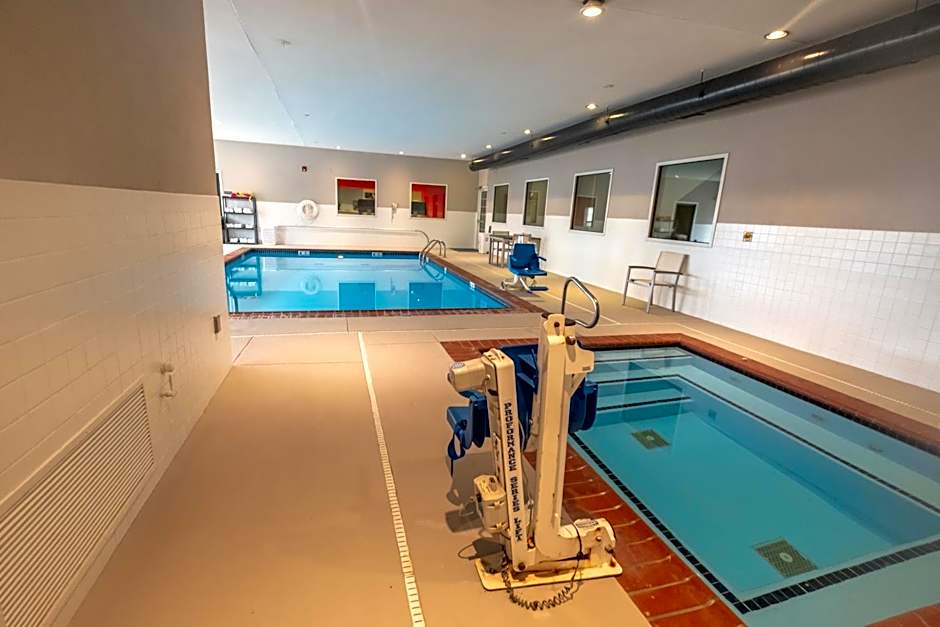 Country Inn & Suites by Radisson, Effingham, IL
