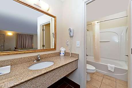 1 King bed Suite Non-Smoking