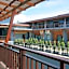 Lanta Ray Bay Hotel