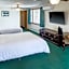 Sara Placid Inn & Suites