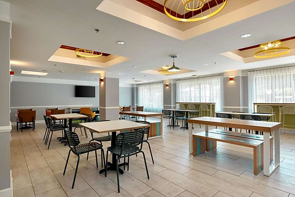 Spark by Hilton Savannah Airport