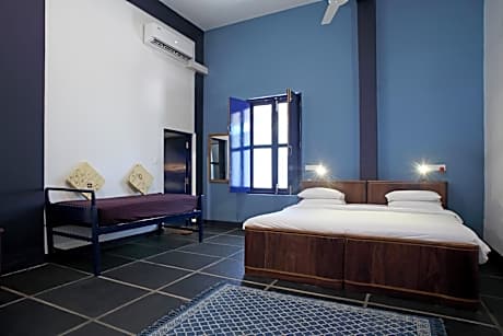 AC Standard Courtyard Room