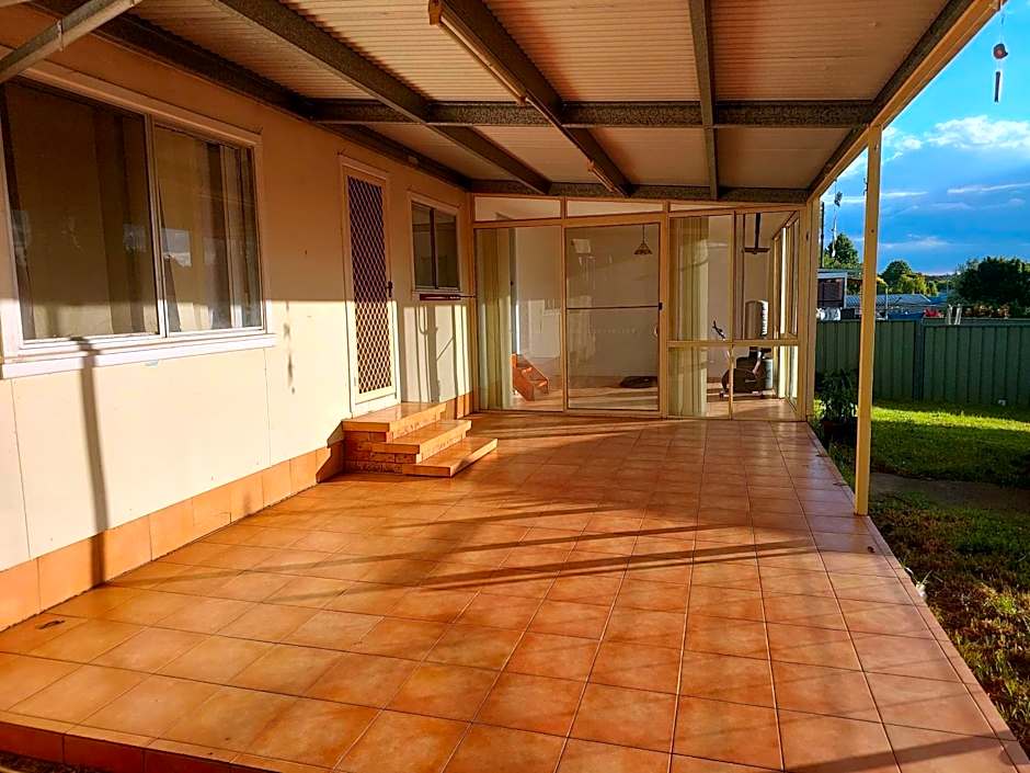 Fossicker Caravan Park