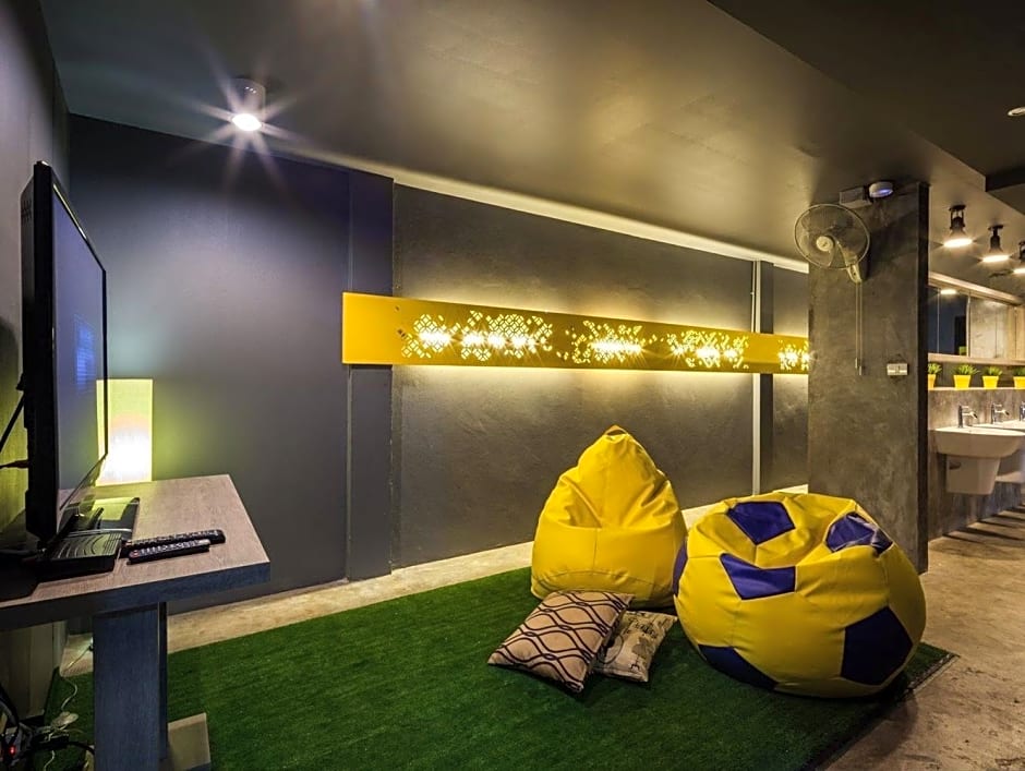 Fulfill Phuket Hostel