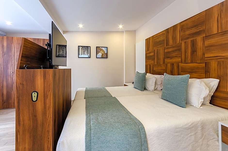 Avenida Park Residence