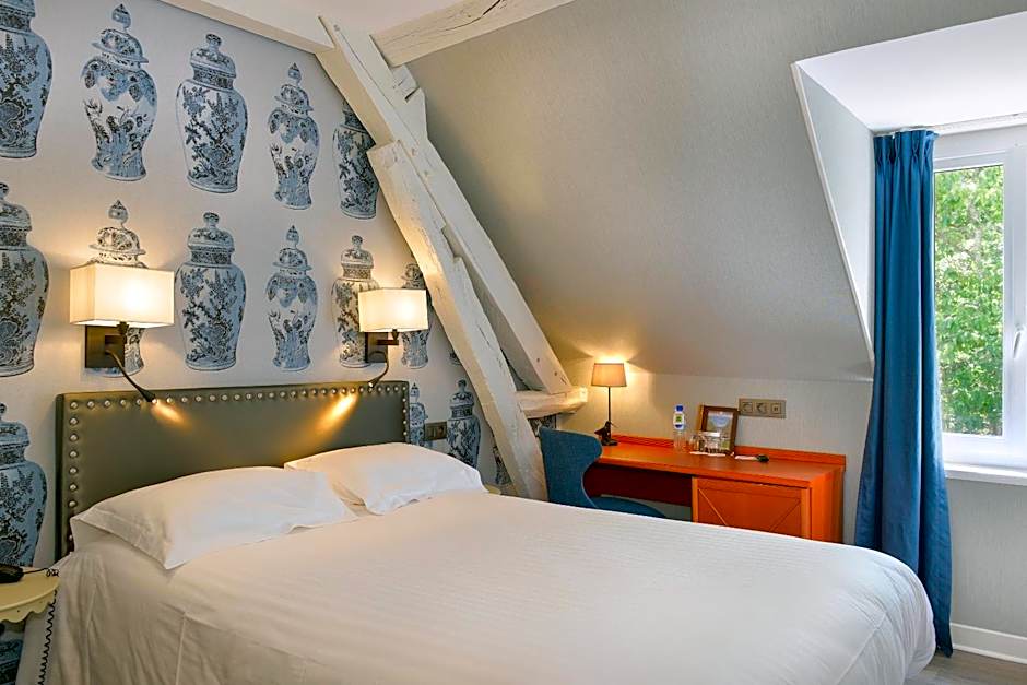 Logis Domaine De Valaudran