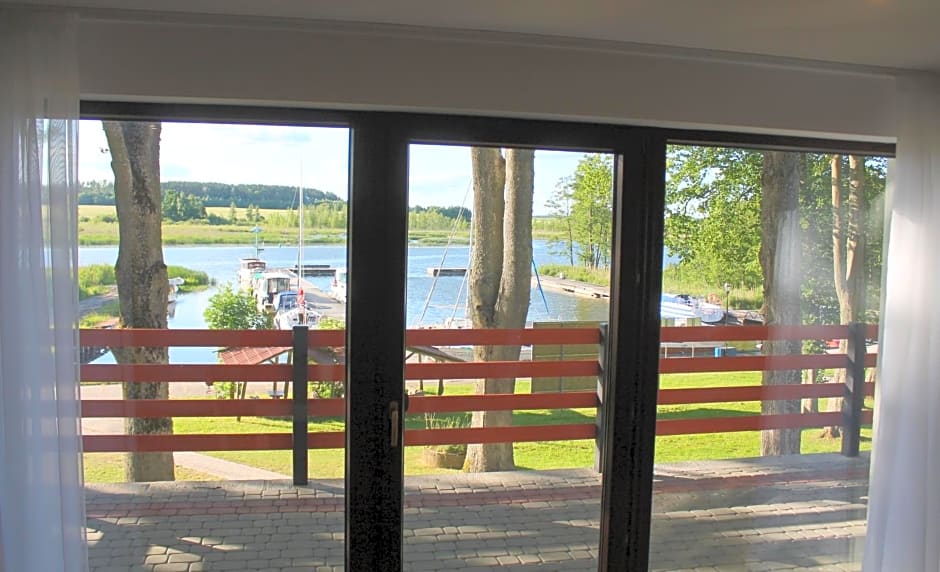 Domki w porcie Zielony Gaj