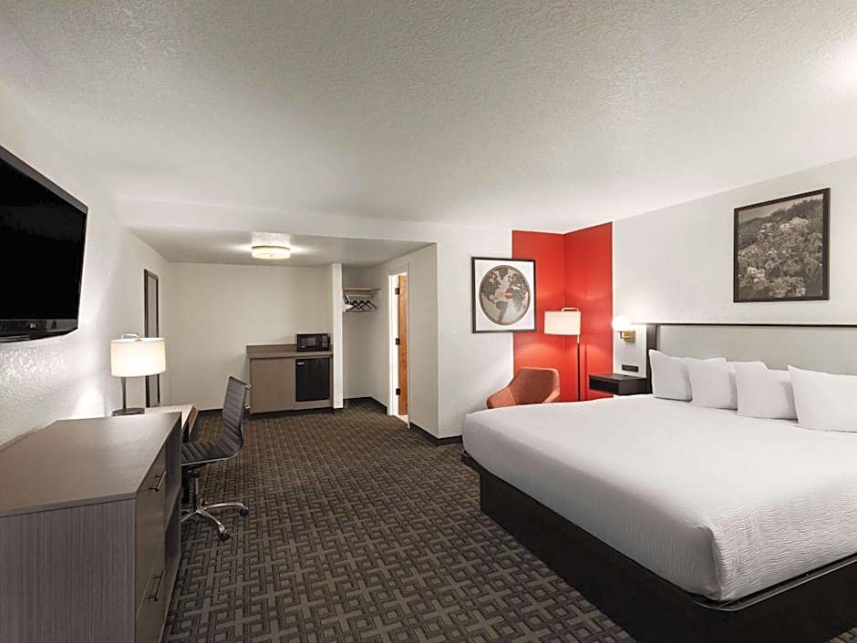 Ramada by Wyndham Elko Hotel at Stockmen's Casino