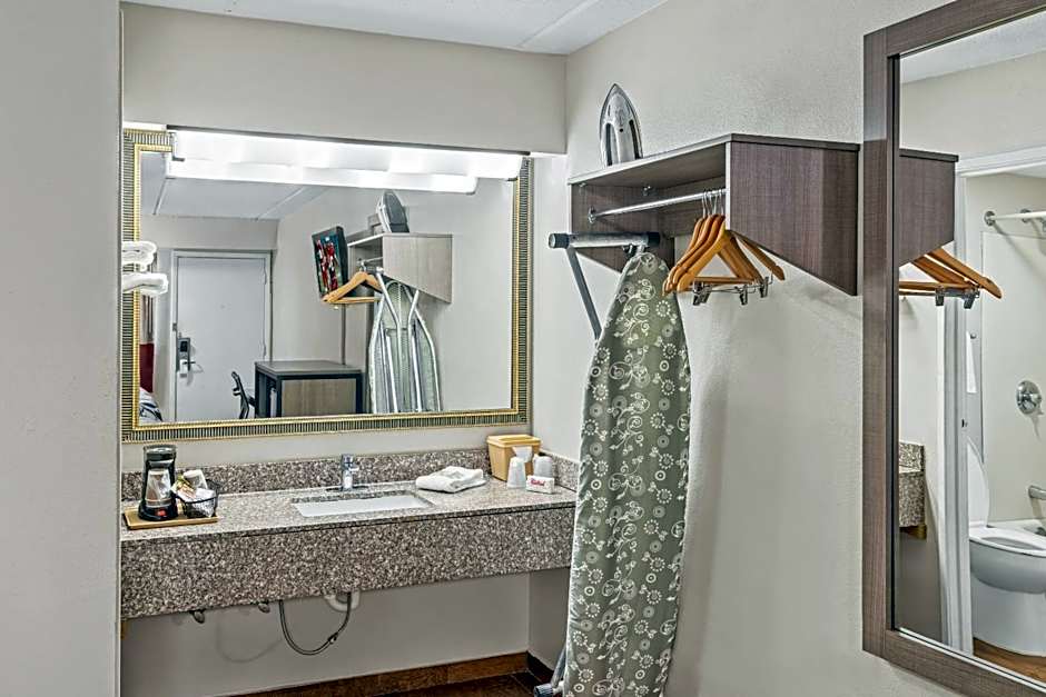 Red Roof Inn Jackson Downtown Fairgrounds