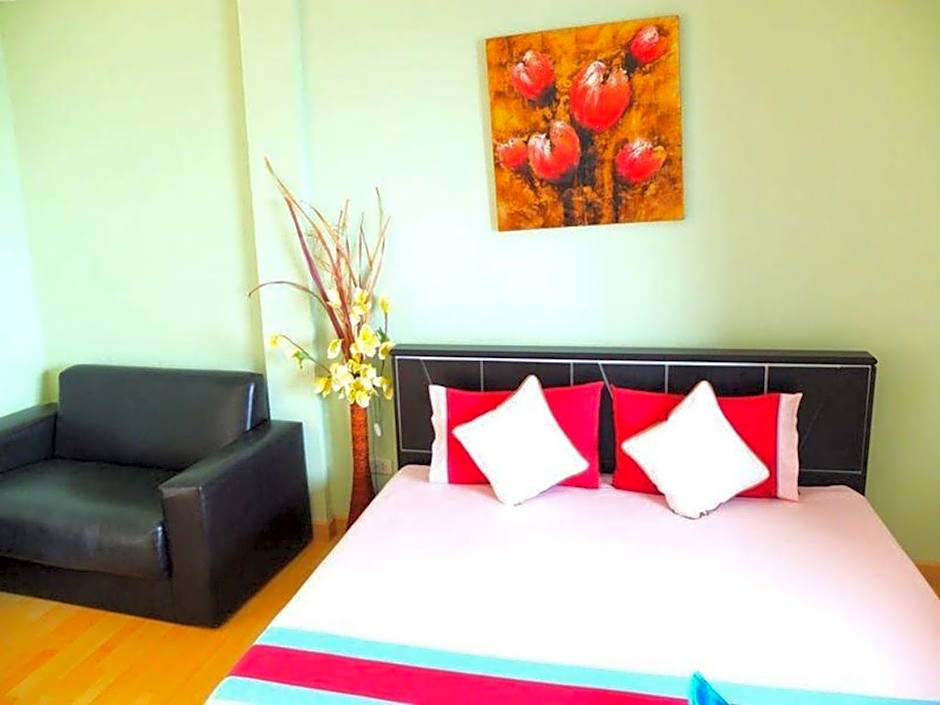 Sea beach Koh Larn 2 Hotel