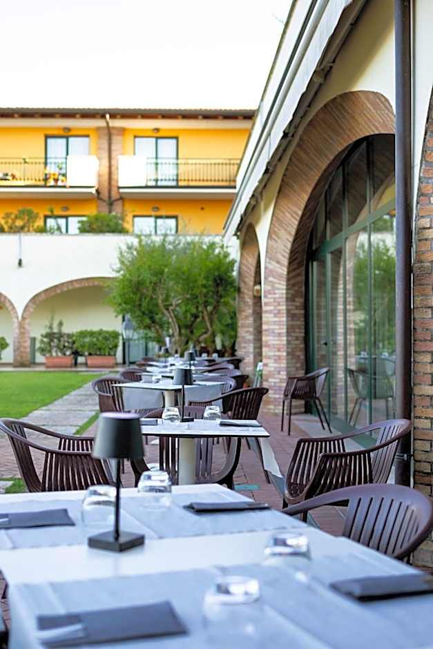 Le Terrazze sul Lago Hotel & Residence