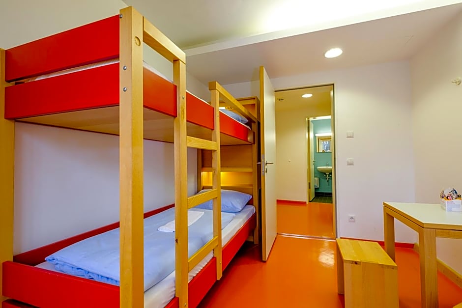 HI Munich Park Youth Hostel